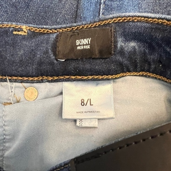 Express - High Waisted Medium Wash Raw Hem Skinny Jeans Sz 8L - Picture 8 of 10